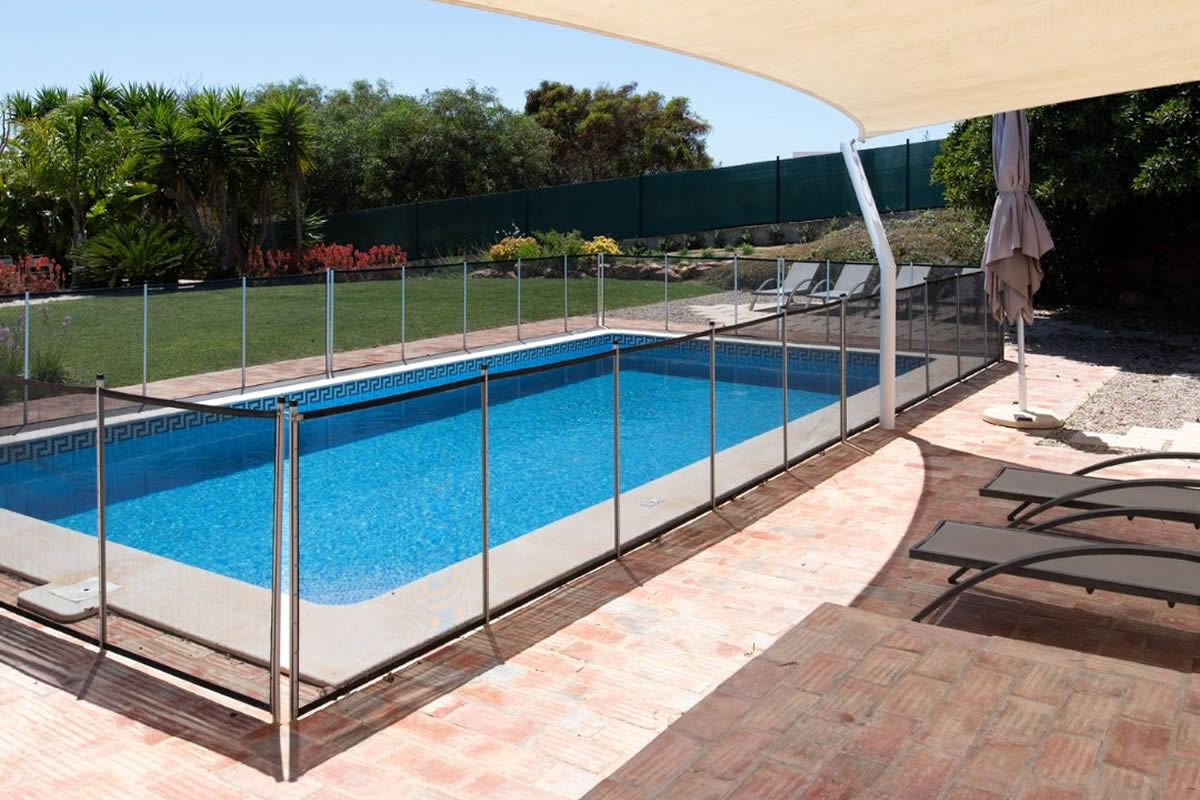 Why You Need a Fence around Your Florida Pool