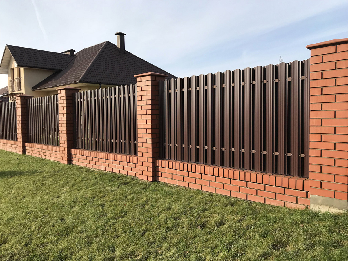 The Best Affordable Fencing Option for Maximum Durability