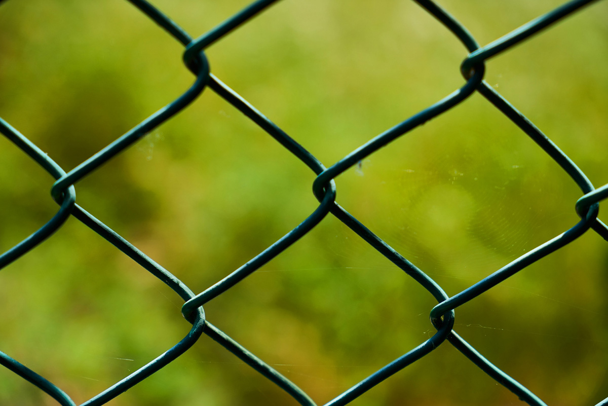 Why Chain Link Fencing is a Great Option for Your Home