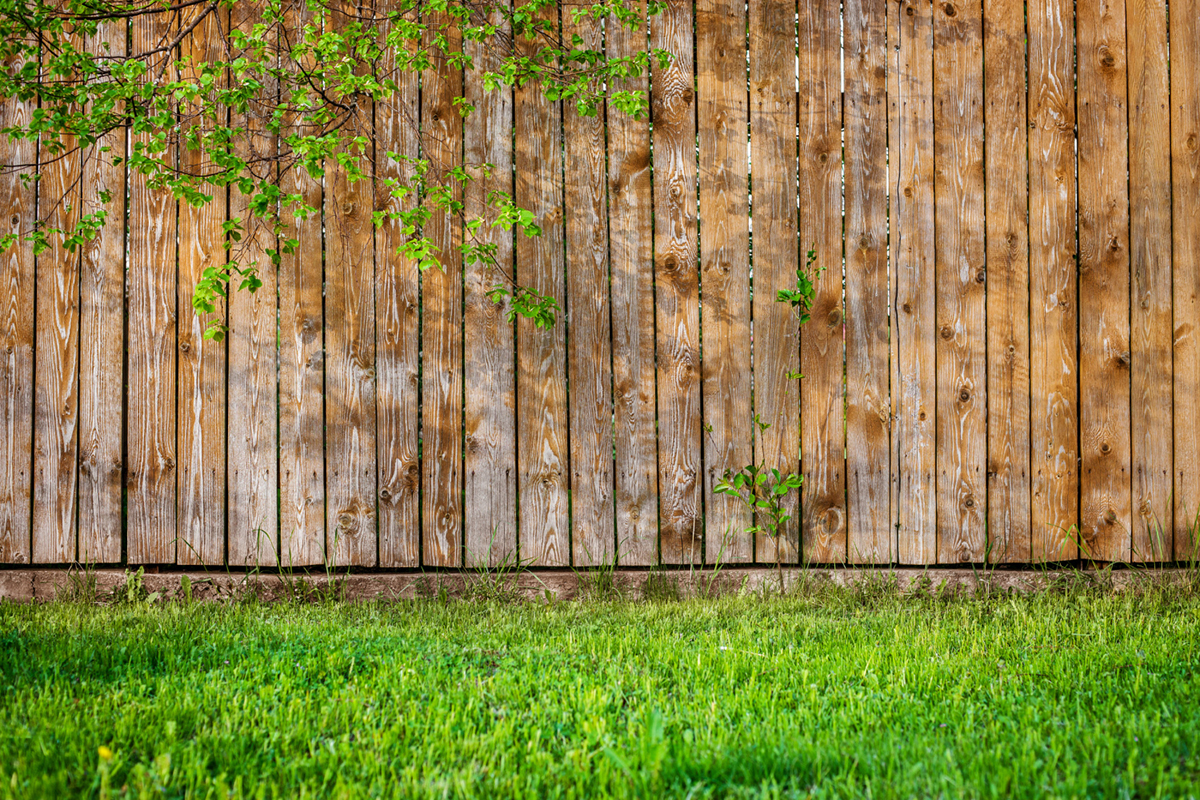 Choosing The Right Wood Fence Style