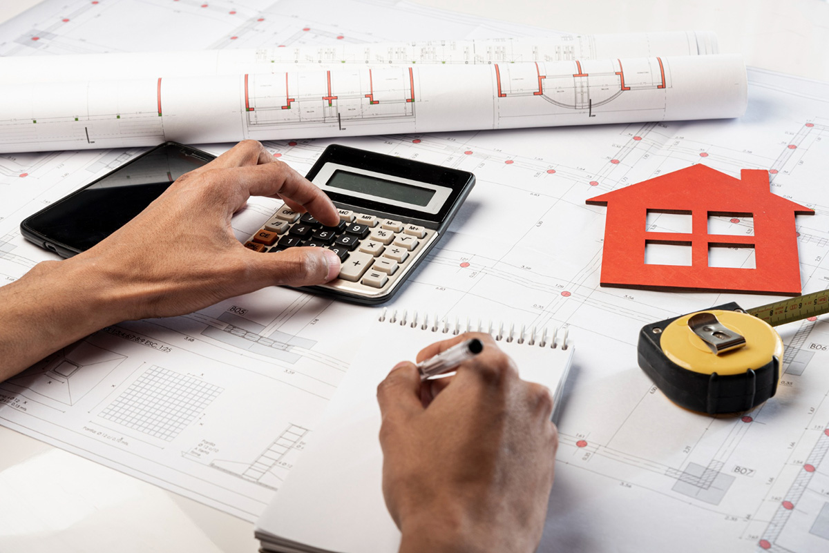 How to Estimate the Cost of a Fence Repair