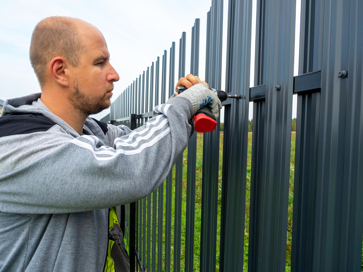 Finding the Right Fence Contractor