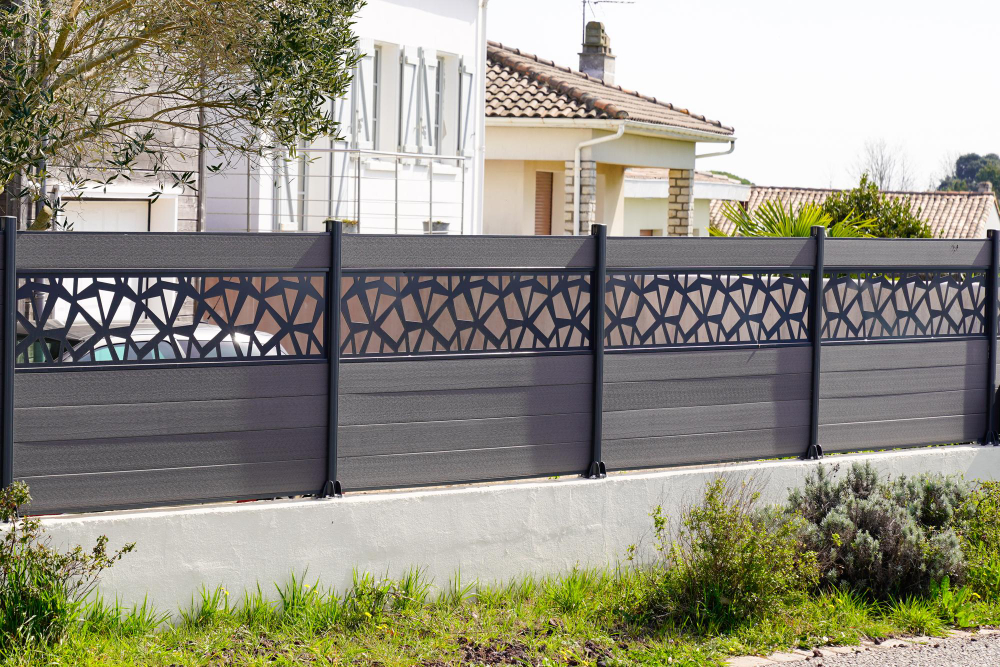 Enhance Your Property with Eye-Catching Fence Design Tips and Aesthetics