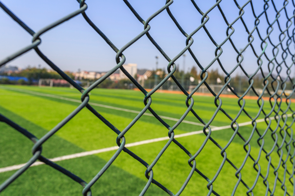 Chain Link Fence: Maintenance Tips