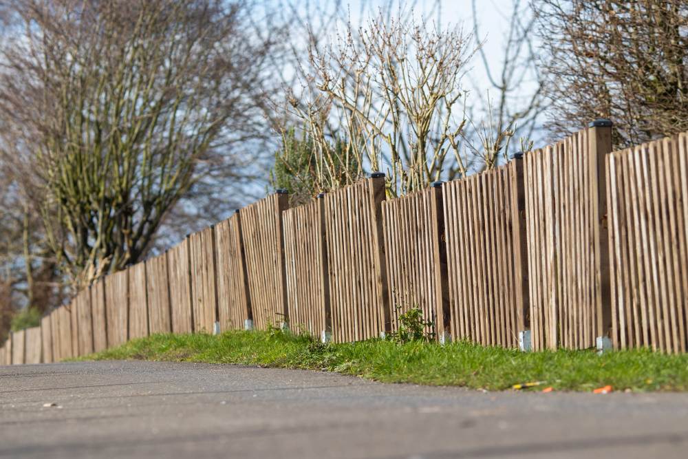Fencing for Steep Hills: Challenges and Expert Solutions