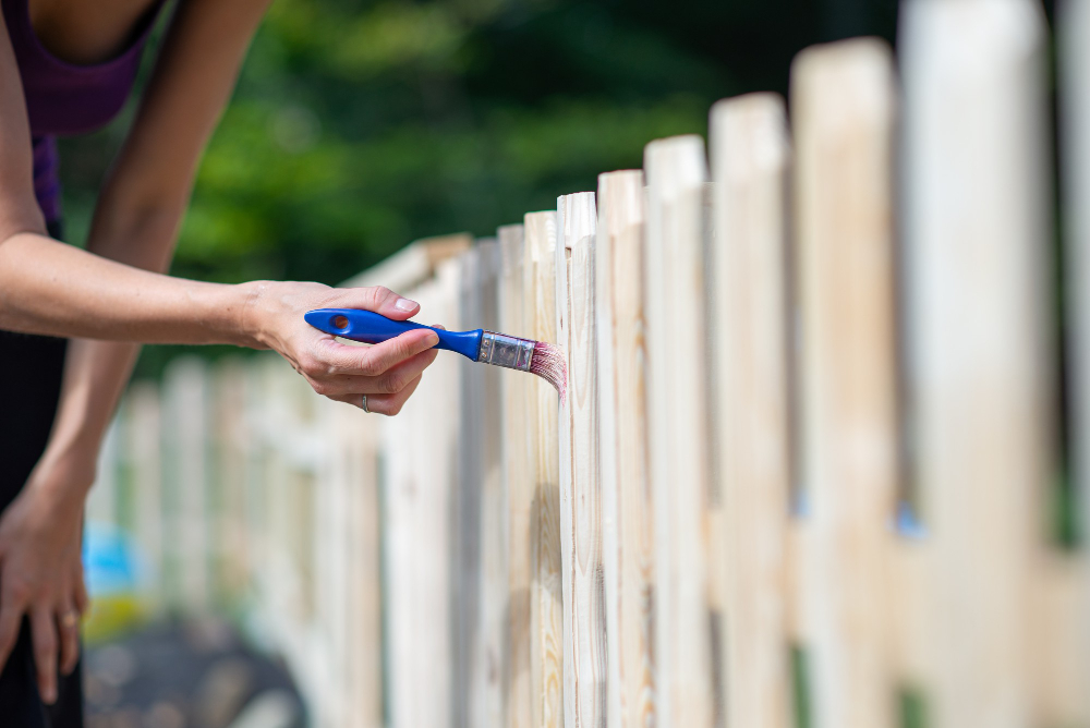 What You Need to Know Before You Repair Your Fence