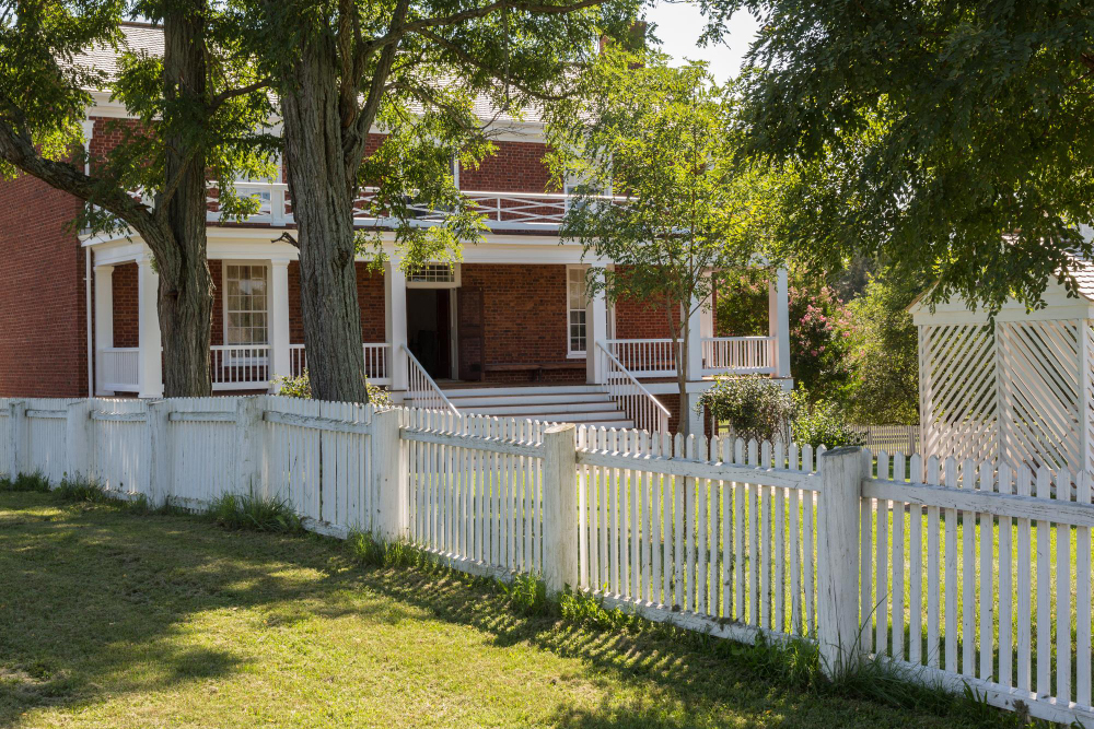 How Durable is Your Fence? A Guide to Choosing the Right Fence for Your Home