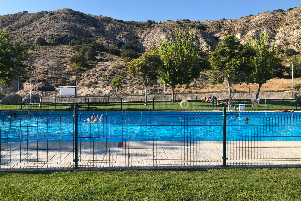Pool Safety First: Why Fence Repair Matters in Palm Coast