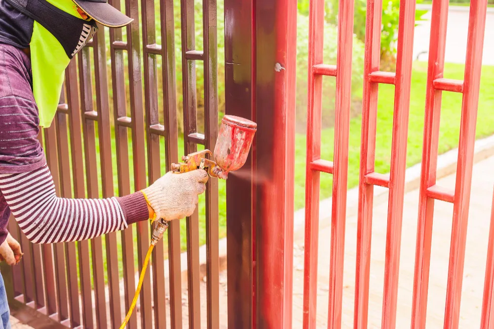 How to Paint a Metal Fence: Expert Tips for Long-Lasting Results