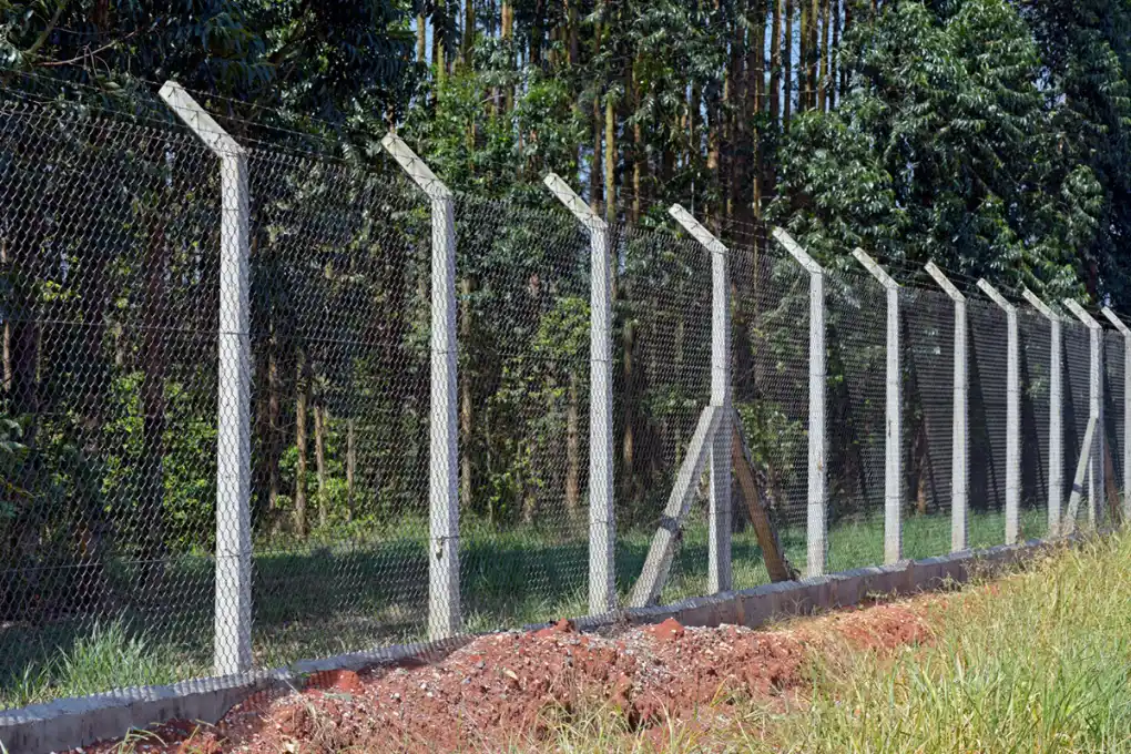 Tips on Choosing the Best Fence Post Diameter