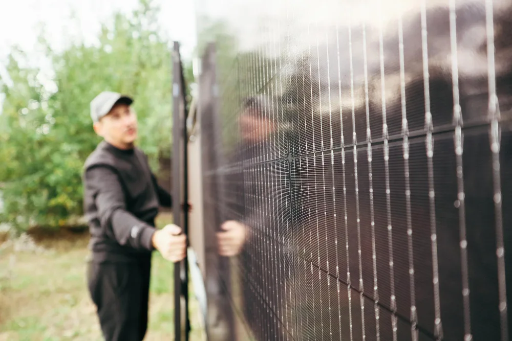 A Homeowner’s Guide to Fencing in Jacksonville, FL: Materials, Costs & Contractors